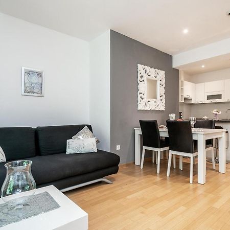 Stunning apartment in Dubrovnik with WiFi&1 Bedrooms Buitenkant foto