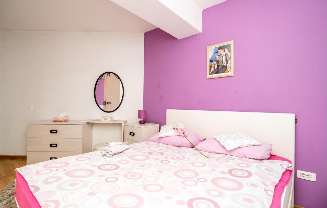 Stunning apartment in Dubrovnik with WiFi&1 Bedrooms Buitenkant foto