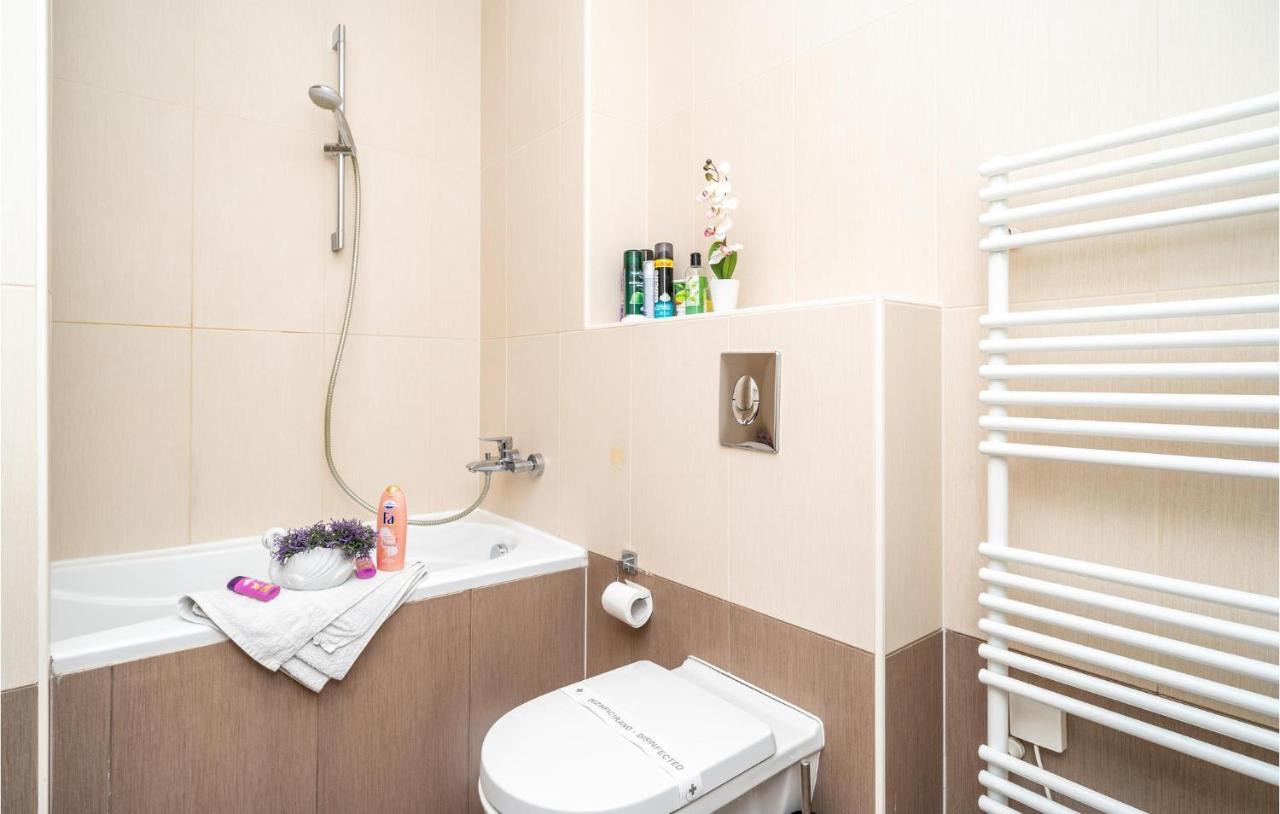 Stunning apartment in Dubrovnik with WiFi&1 Bedrooms Buitenkant foto